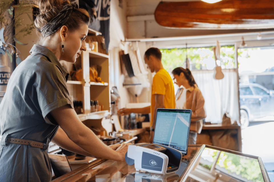 Tyro-blog-small-business-grants-woman-using-laptop