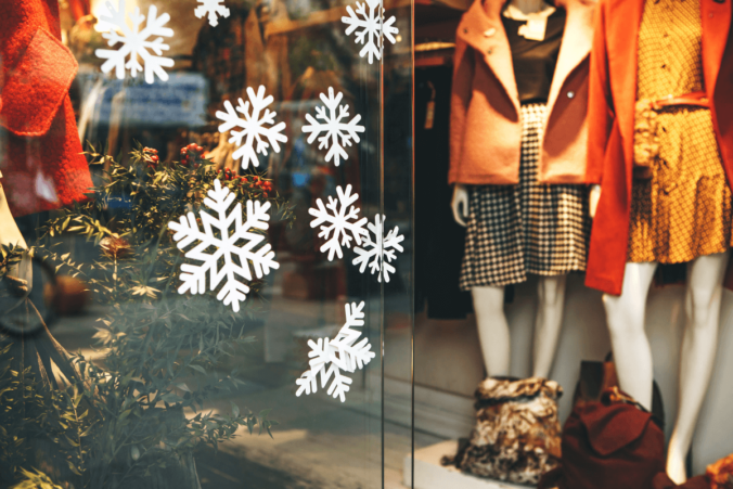 blog-what-is-visual-merchandising-seasonal-display